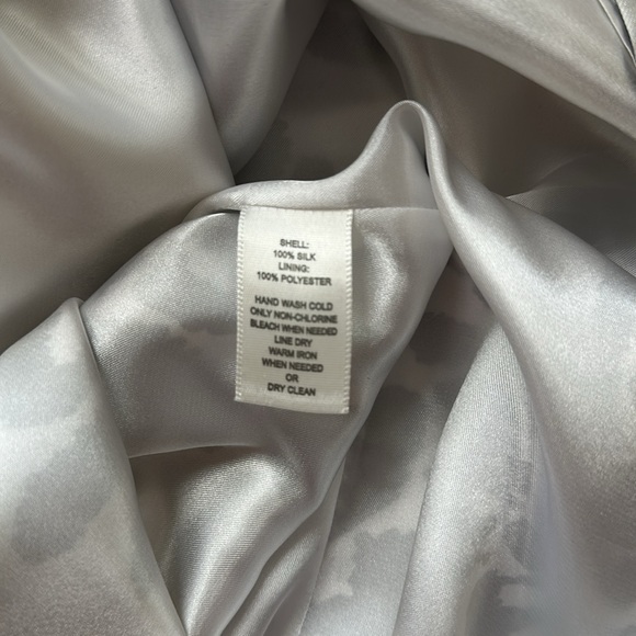 Gorgeous silk halter top dress in perfect condition - Picture 6 of 6